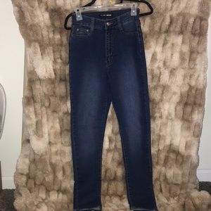 High waist dark jeans